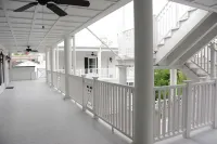 Carriage House Inn