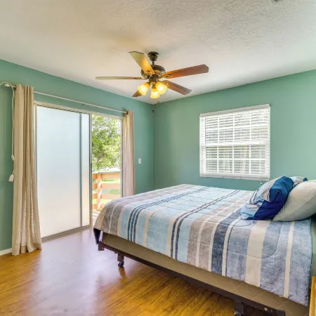 Relax Fireside: Riverfront Inglis Duplex w/ Dock Hotels in Inglis