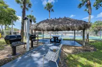 Coastal Marco Island Condo w/ Club Amenities! - parcheggio
