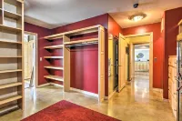 Spectacular Duck Creek Waterfront Retreat w/ Dock! -  Privatzimmer