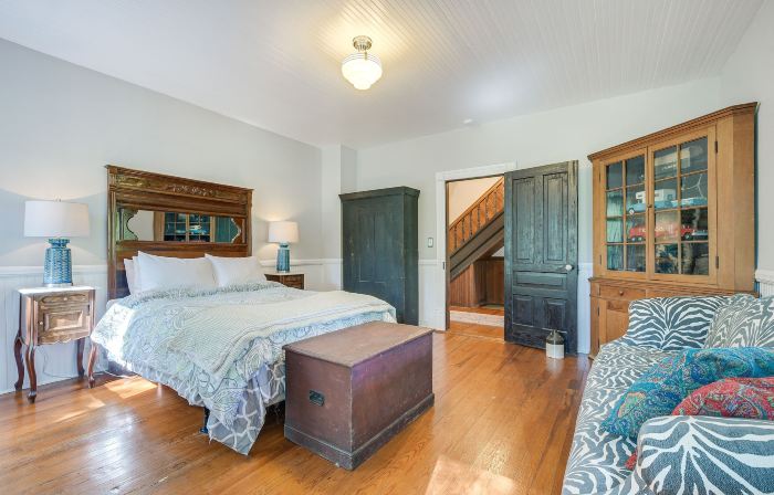 Historic & Charming Pittsboro Home w/ Fireplaces