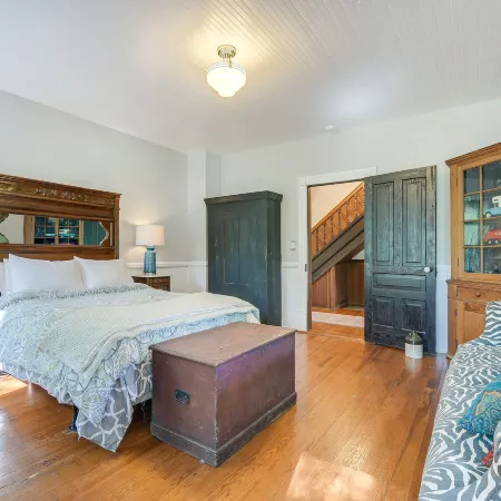 Historic & Charming Pittsboro Home w/ Fireplaces