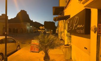 La Roca Hotel