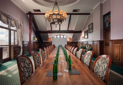 골프 & 스파 쿠네티츠카 호라