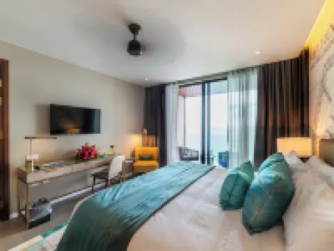 青年堡酒店 羅索酒店