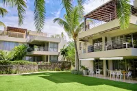 Bon Azur Beachfront Suites & Penthouses by Lov