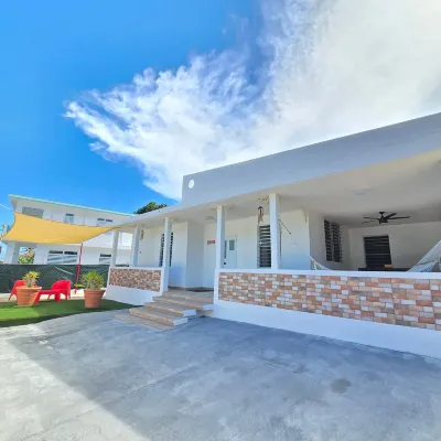 Casa Colora - Private Stay - Saltwater Pool Hotels in Hucares