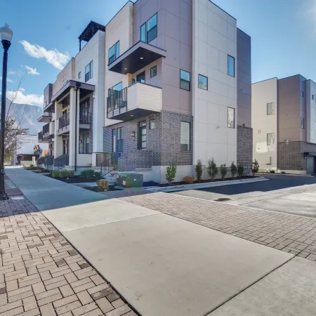 Modern Downtown Provo Townhome w/ Balcony!