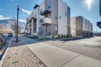 Modern Downtown Provo Townhome w/ Balcony! - Bintang 3