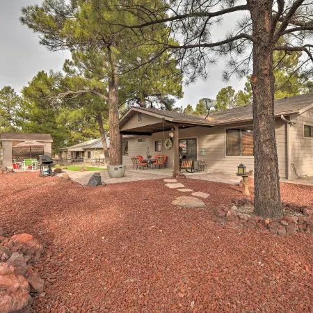 Arizona Home w/ Patio, Fire Pit & Gas Grill