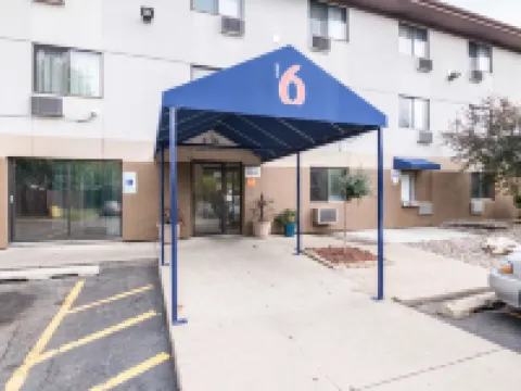 Motel 6 Saint Paul, MN - I-94 Hotels in Saint Paul