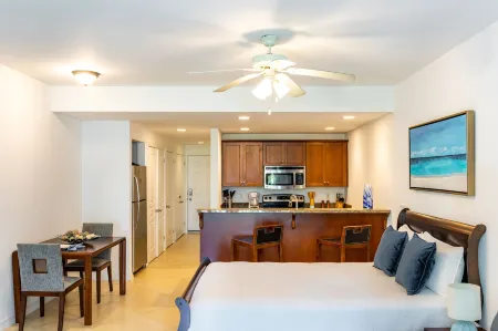 La Vista Azul Modern Condo Ocean Views