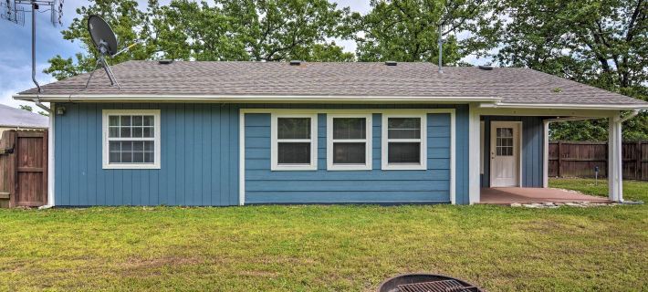 Table Rock Lake Retreat < 1 Mi to Boat Launch Hotels in Barry County
