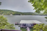 Private Dock! Waterfront Group Haven in Camdenton - Country Houses