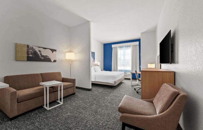 Spark by Hilton Selma
