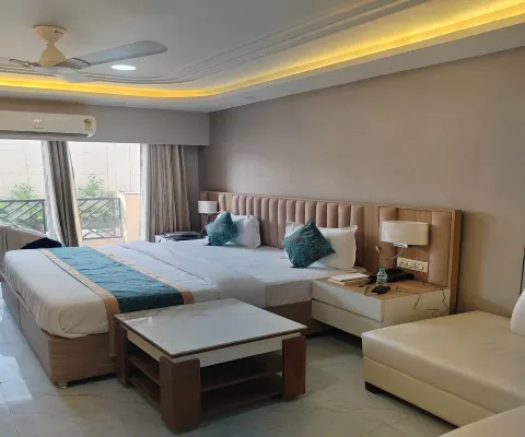 Hotel Mandakini Shri Sadhna