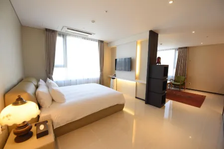 Geoje Artnouveau Suite Hotel