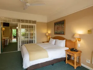 Cathedral Peak Hotel