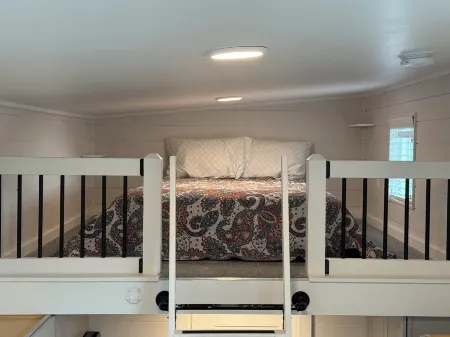 Modern Tiny Home with a View in Whaleshead