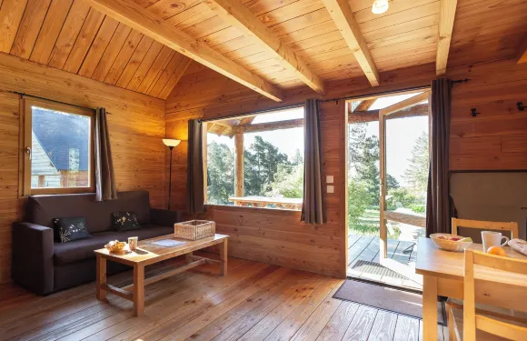 胡託庇亞·朗布依埃酒店