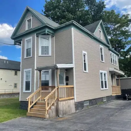 (F1) Convenient 3br Syracuse University apartment
