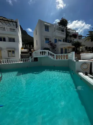 Entire Villa Full View 3 Bedrooms 3 Bathrooms 3 Kitchens