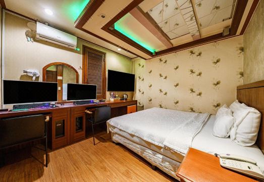 신천 플러스 객실 내부