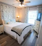 Escape to Coastal Comfort at Sperm Whales and Mermaid Tails!! - 3-Star