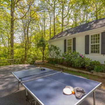 7 bdrm 23ppl~Firepit~ Lookout Mtn~4miles Dwntwn Chatt 4 acres