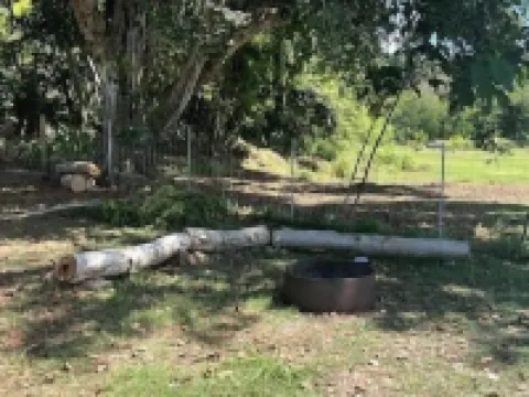 Hawaii Camping Close to Hukilau Beach, Laie #1 ライエのホテル