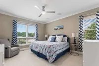 Leeloos on the Lake Sleeps 12