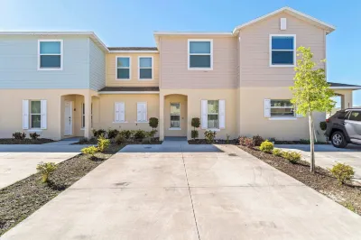 Once Upon a Stay Hotels near Give Kids The World Village