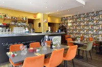 Logis Hôtel Maison Voltaire Hotels in Nazelles-Negron