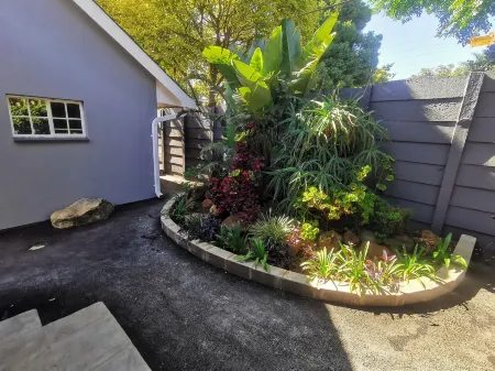 Utopia Guest House Отели в г. Альбертон