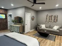 Cozy studio with WiFi and AC in enjoyable Fort Wayne.