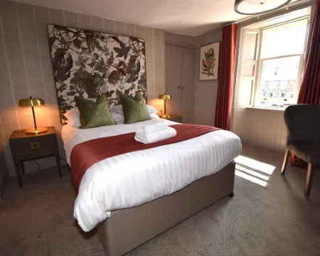 Elphinstone Hotel Hotels in Biggar