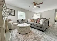 Charming house with free WiFi, AC min from hospital min from historical downtown