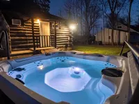 Timber Lodge: Hot Tub, Fireplace & Fun for All ! 西米爾福德酒店
