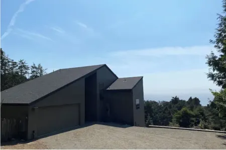 Seaward Bliss ★ Private Hillside Retreat