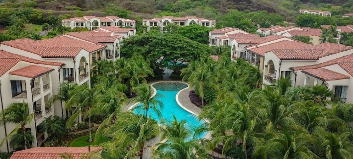Pacifico Luxury 3B/2B condo, 10 minutes walk to the beach Sardinal otelleri