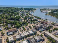 NEW Love Mi Getaway Loft with Deck on Washington Ave 110 Hotels in Grand Haven