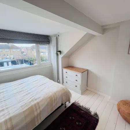 Westmeads wings. 5 minutes walk to the harbour and close to town and beach