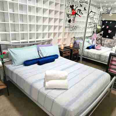 Stylish 2-Bedroom Apartment in Maddington, 15 Minutes from Perth Airport Others