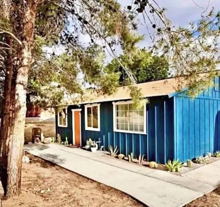 Sunburst House : Desert Chic Retreat