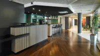 โรงแรม แคมพานิล ไพรม์ - อาร์ฌ็องเตย - ที่มีบาร์