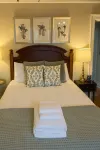 Walk to Longwood • Sleeps 6 • Cozy Cottage Near Hampden-Sydney