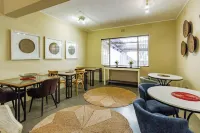 Pumleni Guesthouse Hotels in Schoemansville