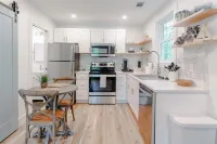 NEW 1 Bedroom Coastal Retreat in the heart of Mount Pleasant