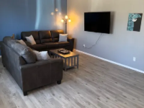 Carroll Park House With Game Room. 3 BR 2 Bath Fully Renovated Near Park Hotels in Alamosa