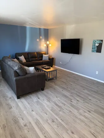 Carroll Park House With Game Room. 3 BR 2 Bath Fully Renovated Near Park